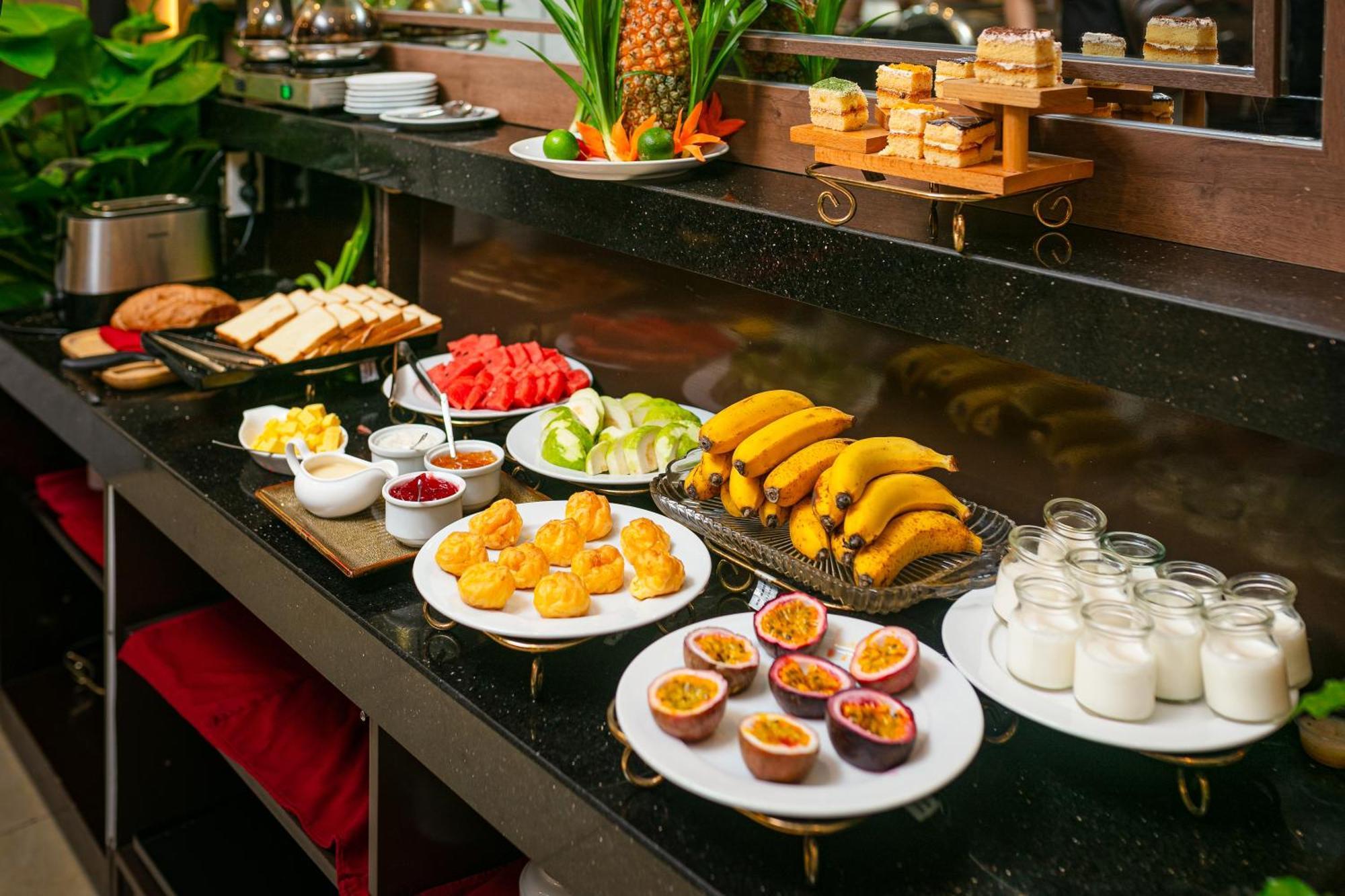 Hanoi La Palm Premier Hotel & Spa Exteriör bild